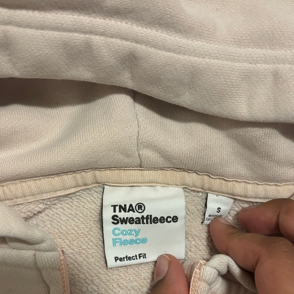Aritzia Oracle Pink TNA sweat fleece perfect fit zip up hoodie - Picture 3 of 6